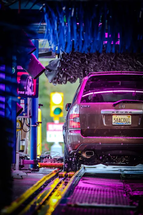 Tidal Wave Auto Spa | Car Wash Picture 7