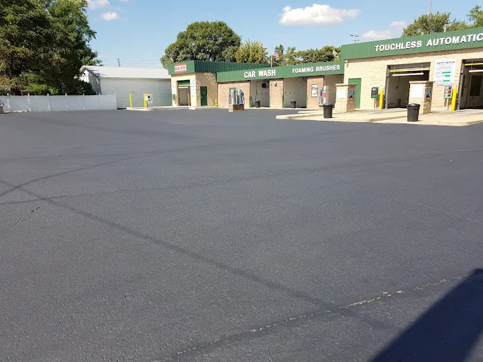 G & L Carwash Picture 8