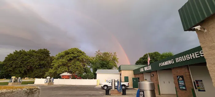 G & L Carwash Picture 5