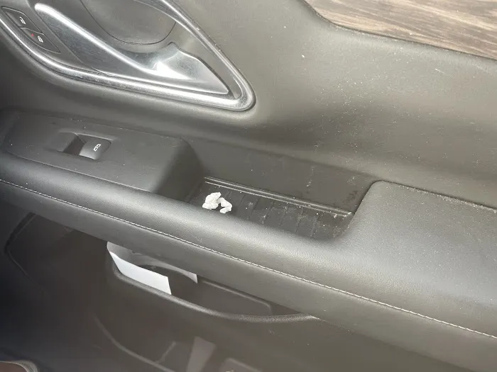 Red Carpet Car Wash Picture 3