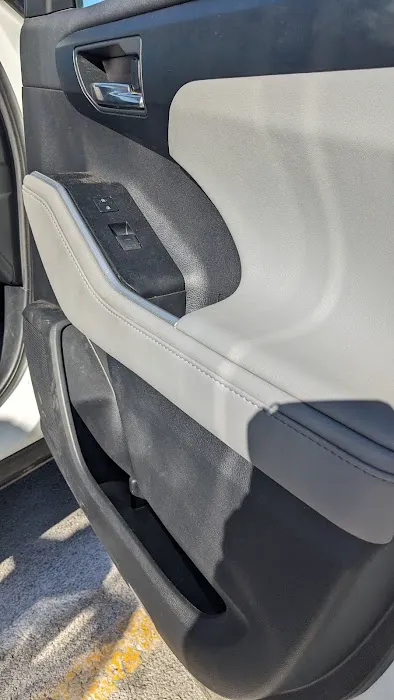 Red Carpet Car Wash Picture 10