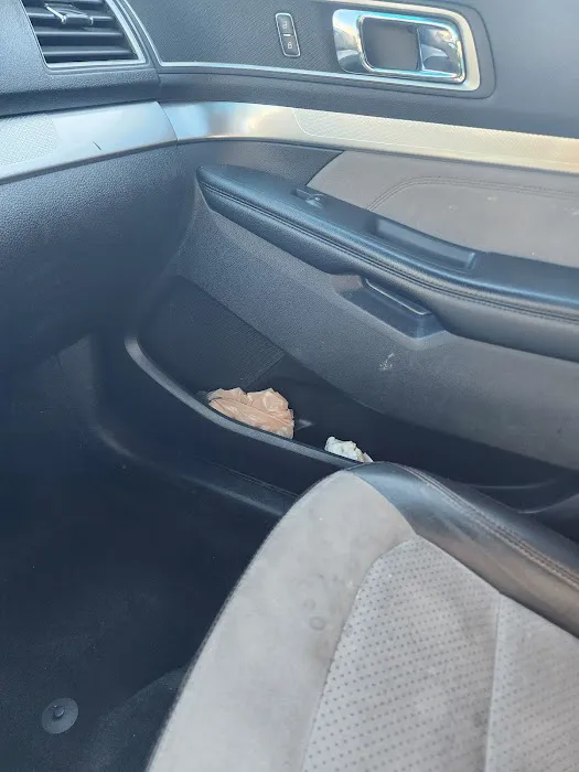 Red Carpet Car Wash Picture 4