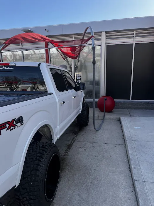 Tommy's Express® Car Wash Picture 6