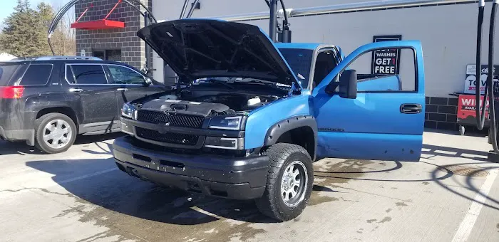 Club Car Wash Picture 2