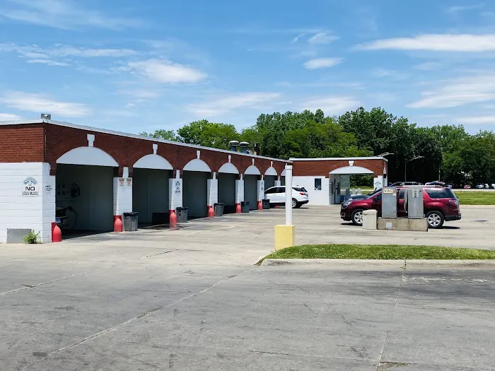 Waterworks Car Wash Picture 8
