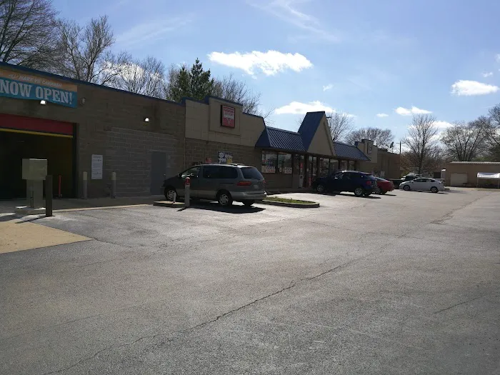 Stop 24 CAR WASH Picture 3