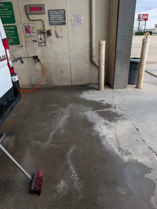 JH Car Wash Pekin Picture 2