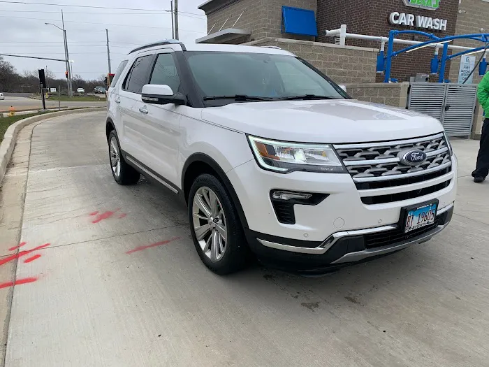 Beck's Car Wash Picture 4