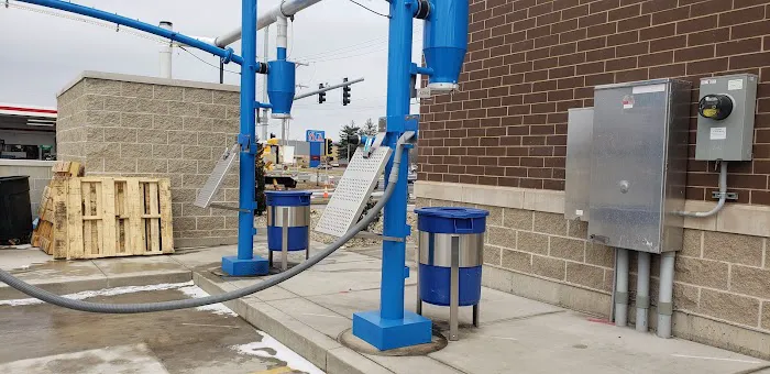 Beck's Car Wash Picture 5