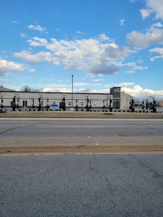 Club Car Wash Picture 2
