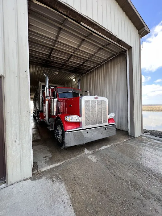 29 Truck Wash Picture 2