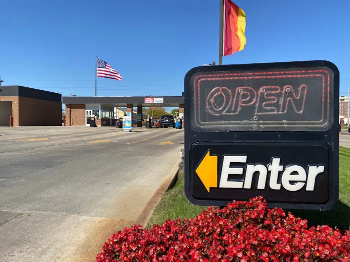 Crew Carwash Picture 8