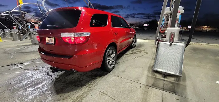 Crew Carwash Picture 5