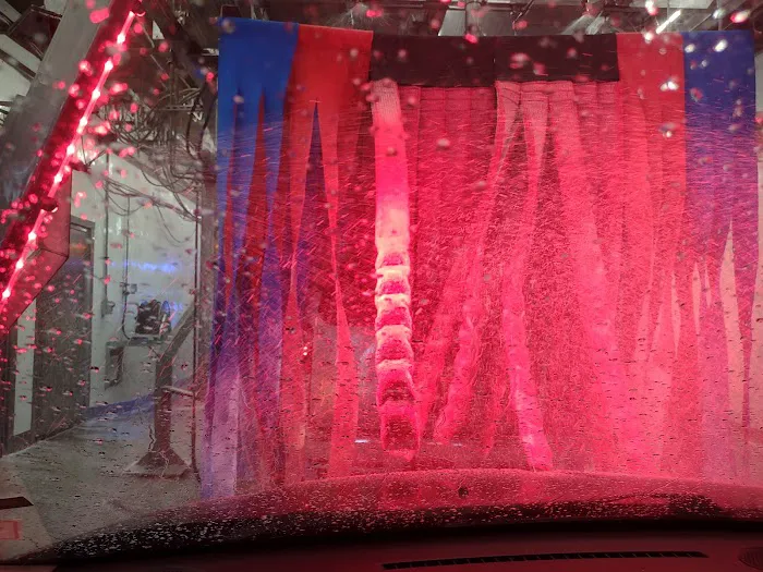 Crew Carwash Picture 5