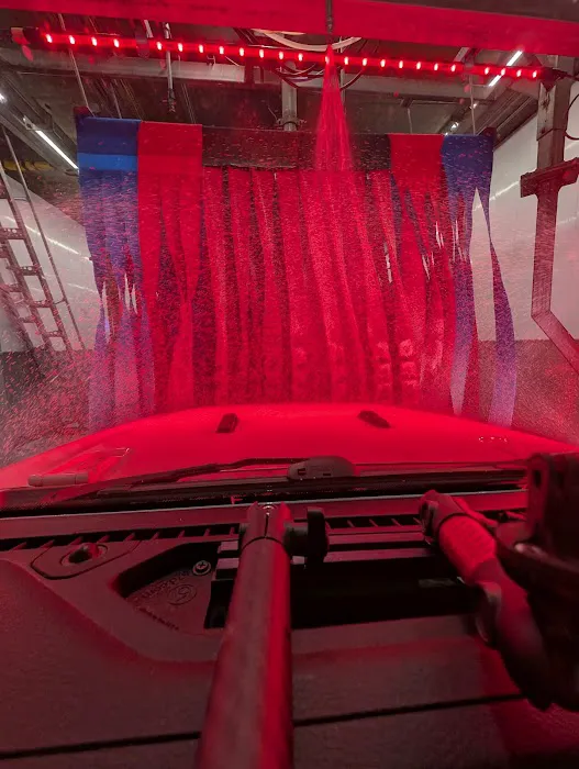 Crew Carwash Picture 7