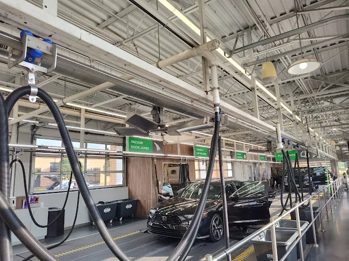 Crew Carwash Picture 2