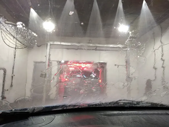 Crew Carwash Picture 9