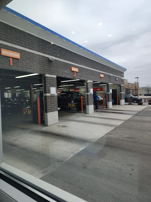 Prime Car Wash Picture 3