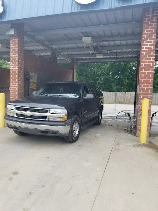 Skrubbs Car Wash Picture 2