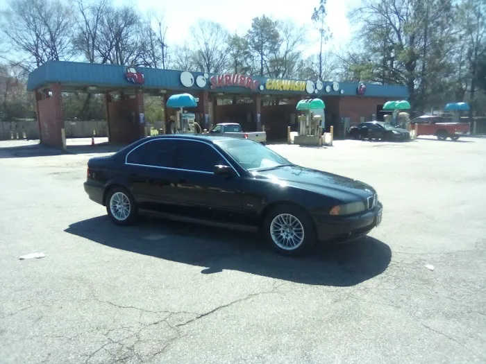 Skrubbs Car Wash Picture 6