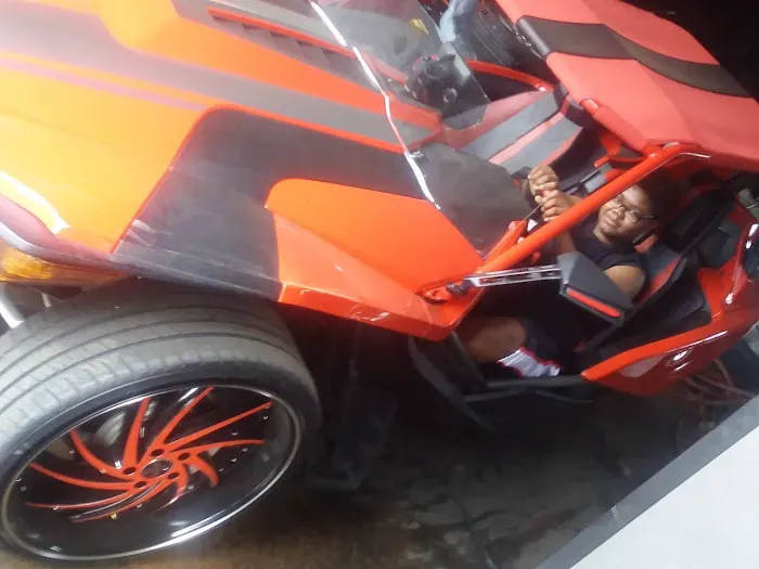 Executive Car Wash Picture 5