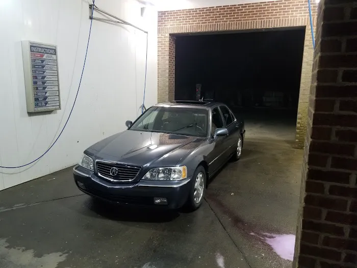 Campbell Station Carwash Picture 4