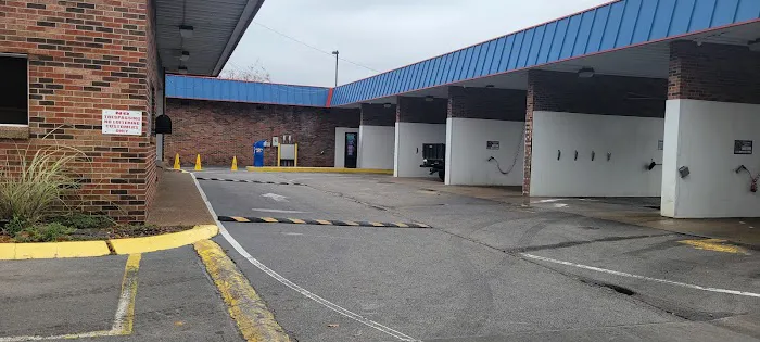 Champion Car Wash Picture 4