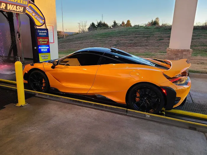 Camel Express Car Wash Picture 2