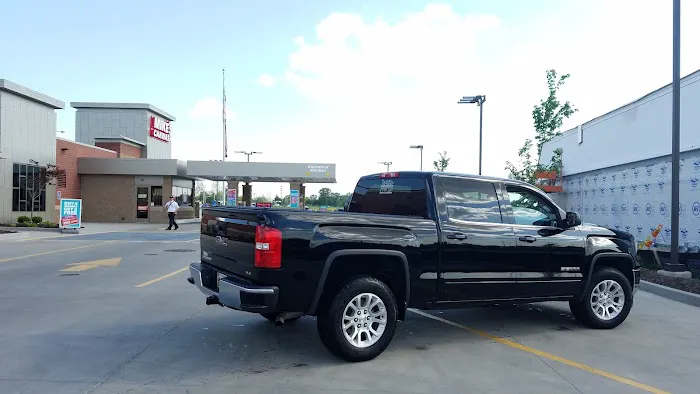 Mike's Carwash Picture 5