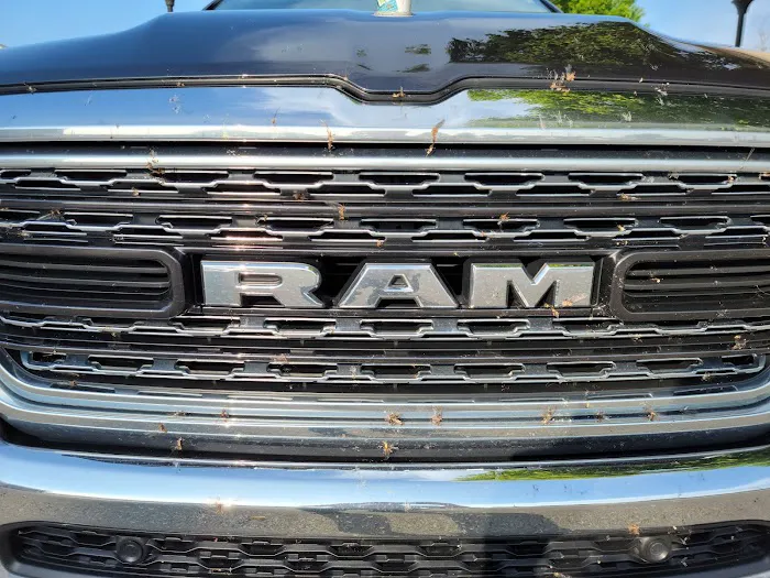 Automatic & Self Service Car Wash Picture 5