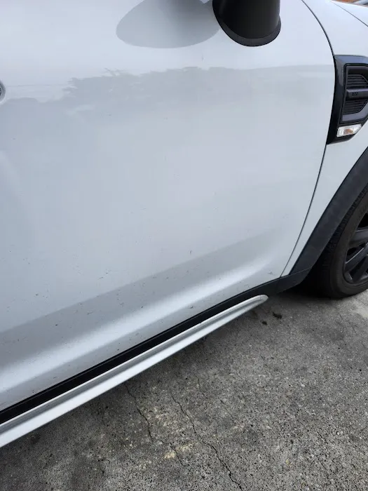 Automatic & Self Service Car Wash Picture 2