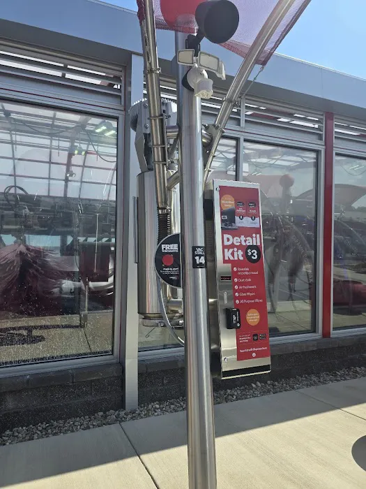 Tommy's Express® Car Wash Picture 1