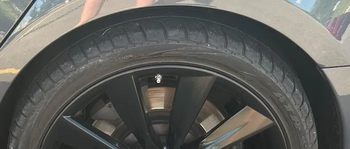 SpeedWash Car Wash Picture 6