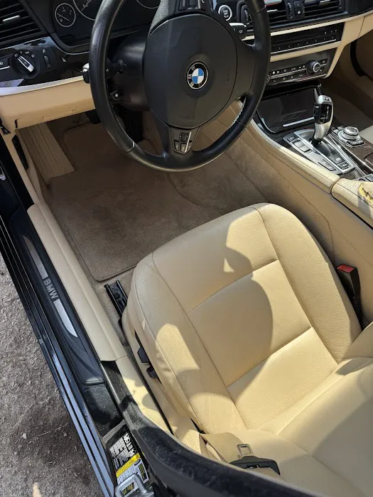 24/7 car wash & detailing Picture 2