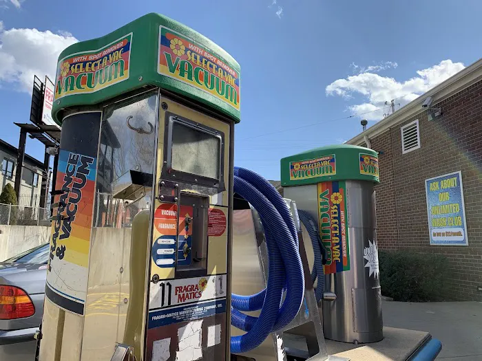 Highlands Original Car Wash Picture 9