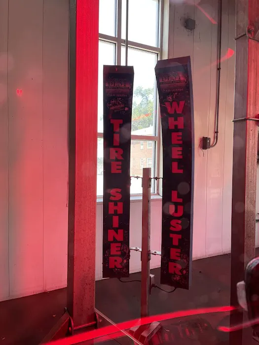 Highlands Original Car Wash Picture 4