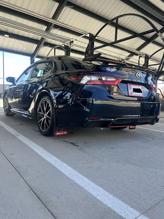 Tidal Wave Auto Spa | Car Wash Picture 4