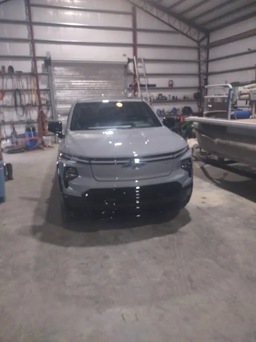 Thoroughbred Express Auto Wash Picture 2