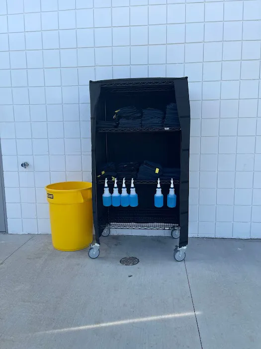 Thoroughbred Express Auto Wash Picture 7