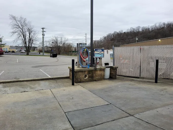 Mic-Zee's Car Wash Picture 5