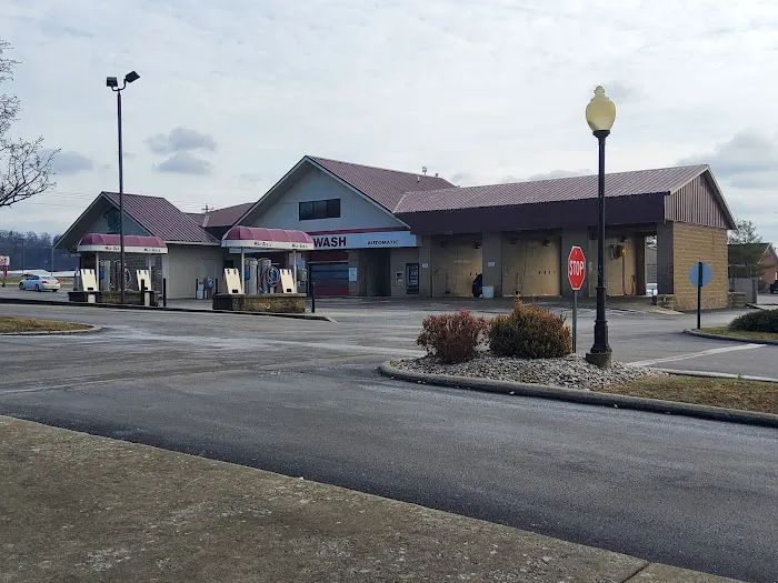 Mic-Zee's Car Wash Picture 4