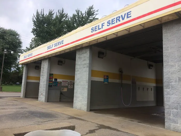 Village Carwash Picture 4