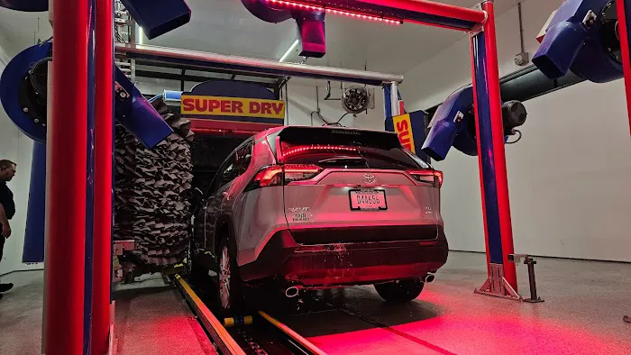 SpeedWash Car Wash Picture 8