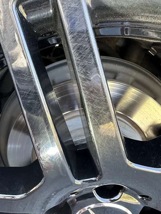 SpeedWash Car Wash Picture 4