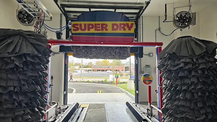 SpeedWash Car Wash Picture 5