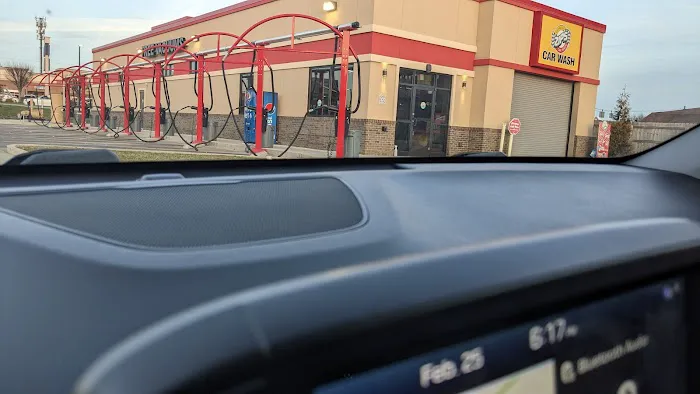 Zips Car Wash Picture 9