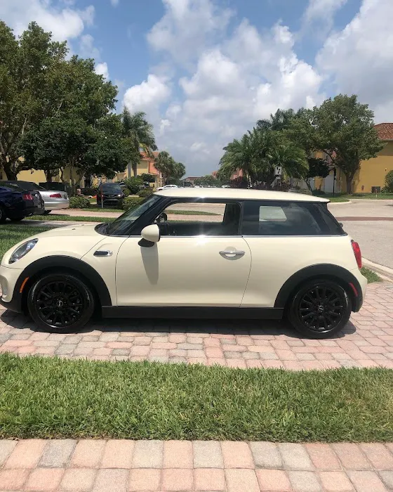 Mike's Carwash Picture 6