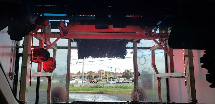 Whistle Express Car Wash Picture 2