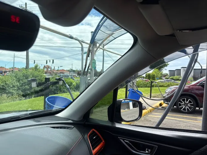 Whistle Express Car Wash Picture 8