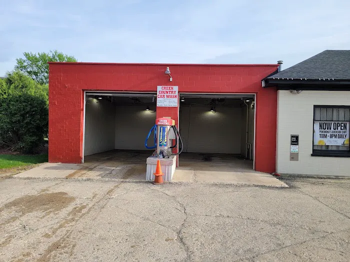 Holley Car Wash Picture 5